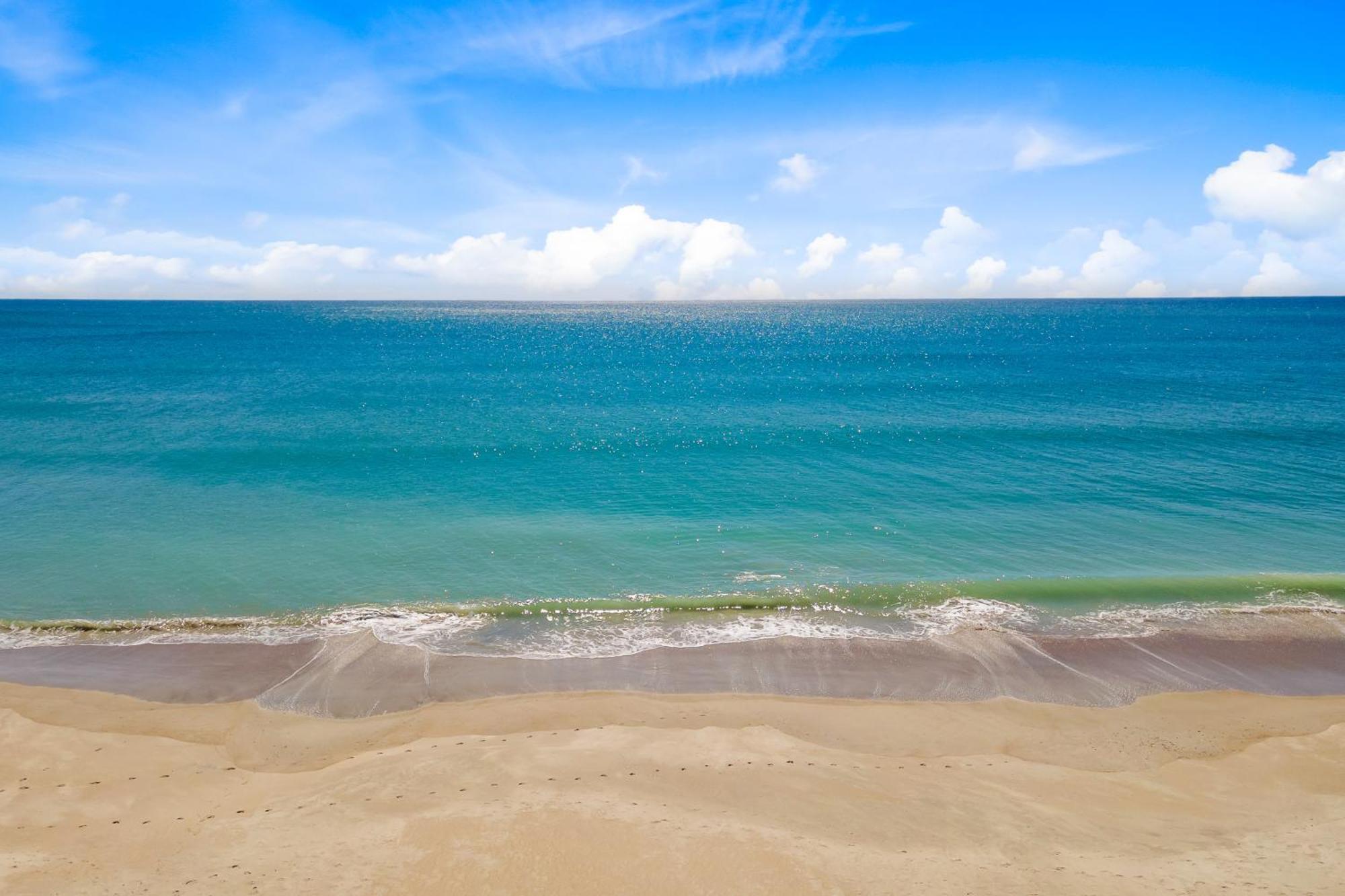 Beachwalk Pine Knoll Shores Room photo