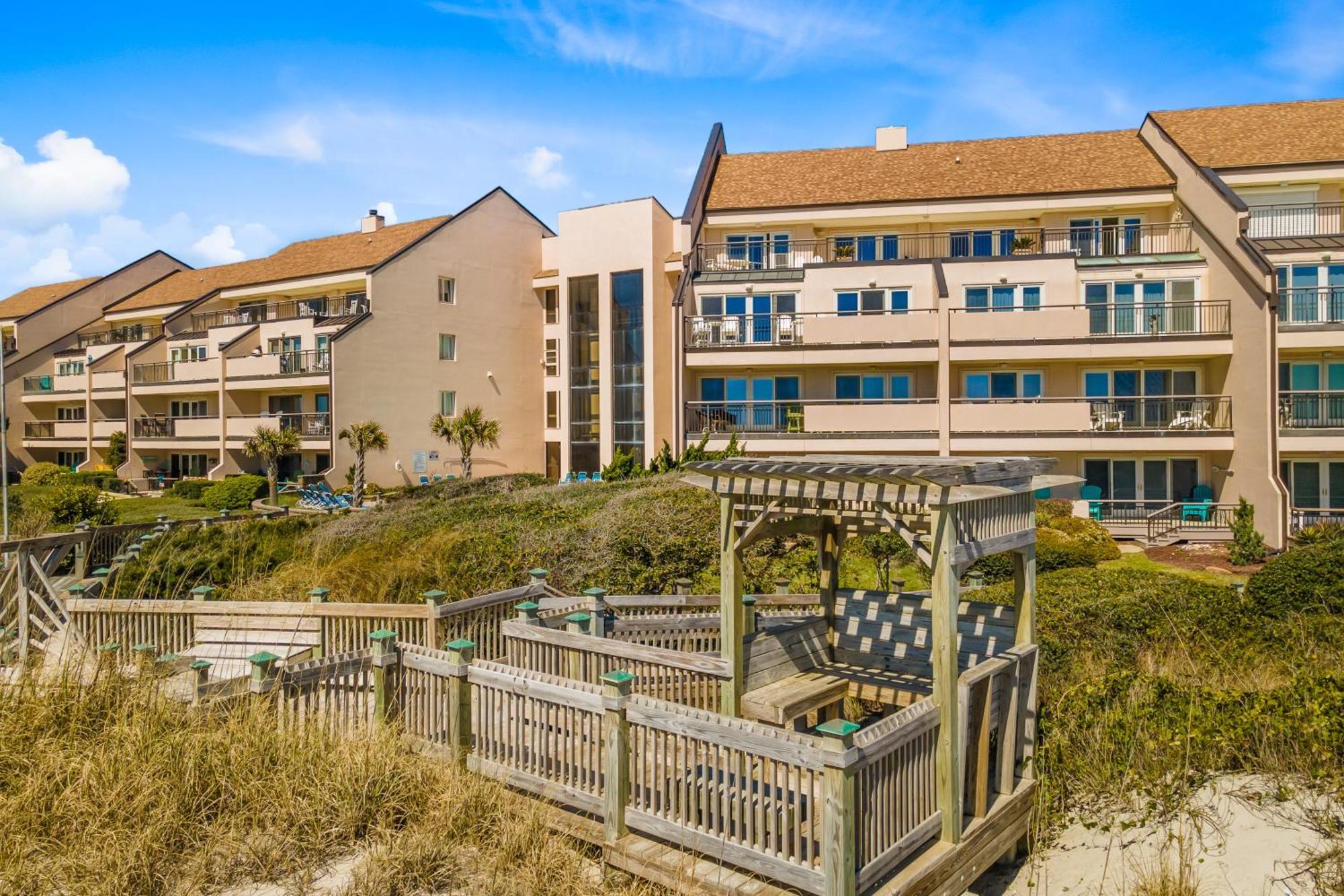 Beachwalk Pine Knoll Shores Room photo