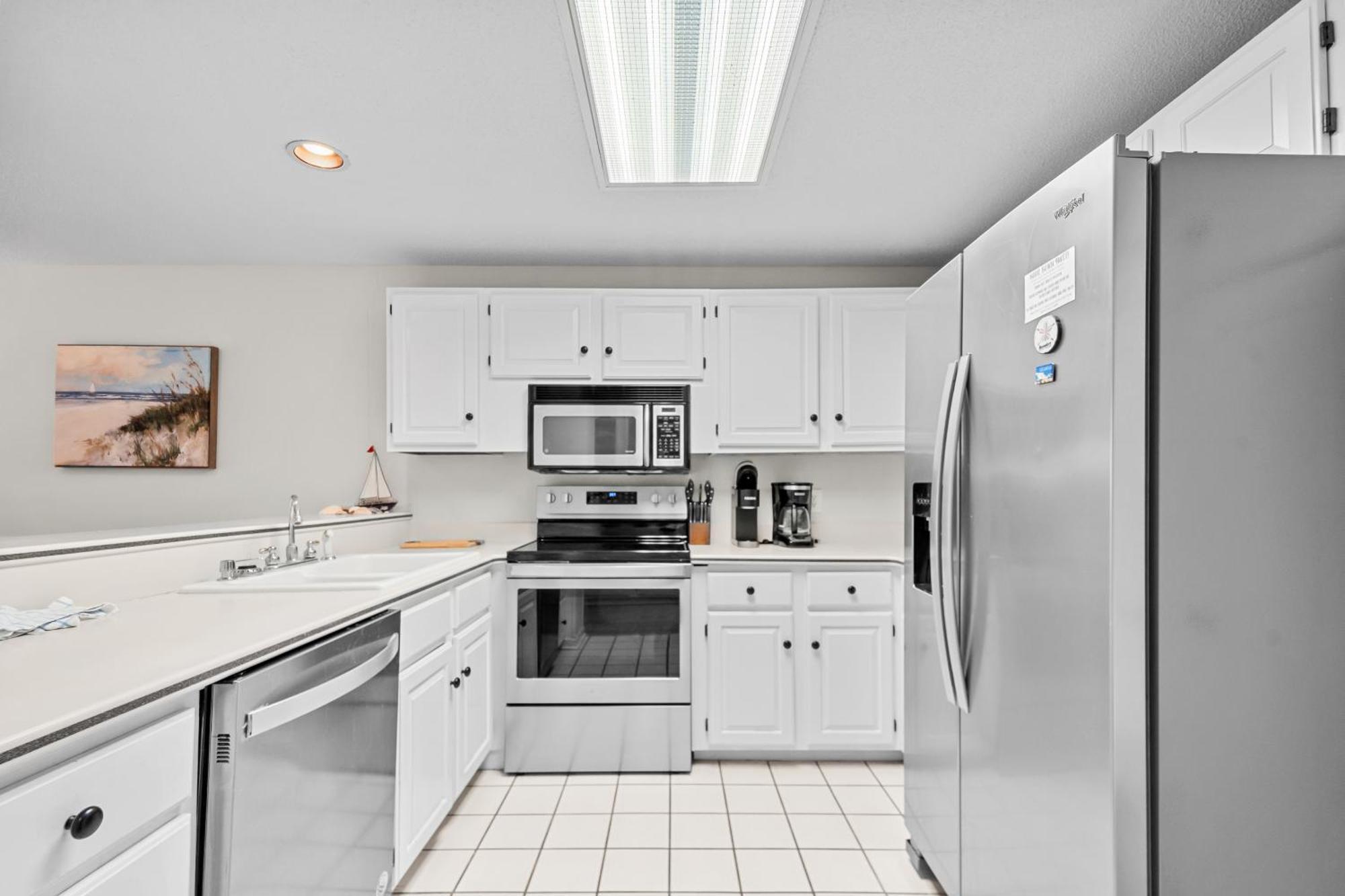 Beachwalk Pine Knoll Shores Room photo