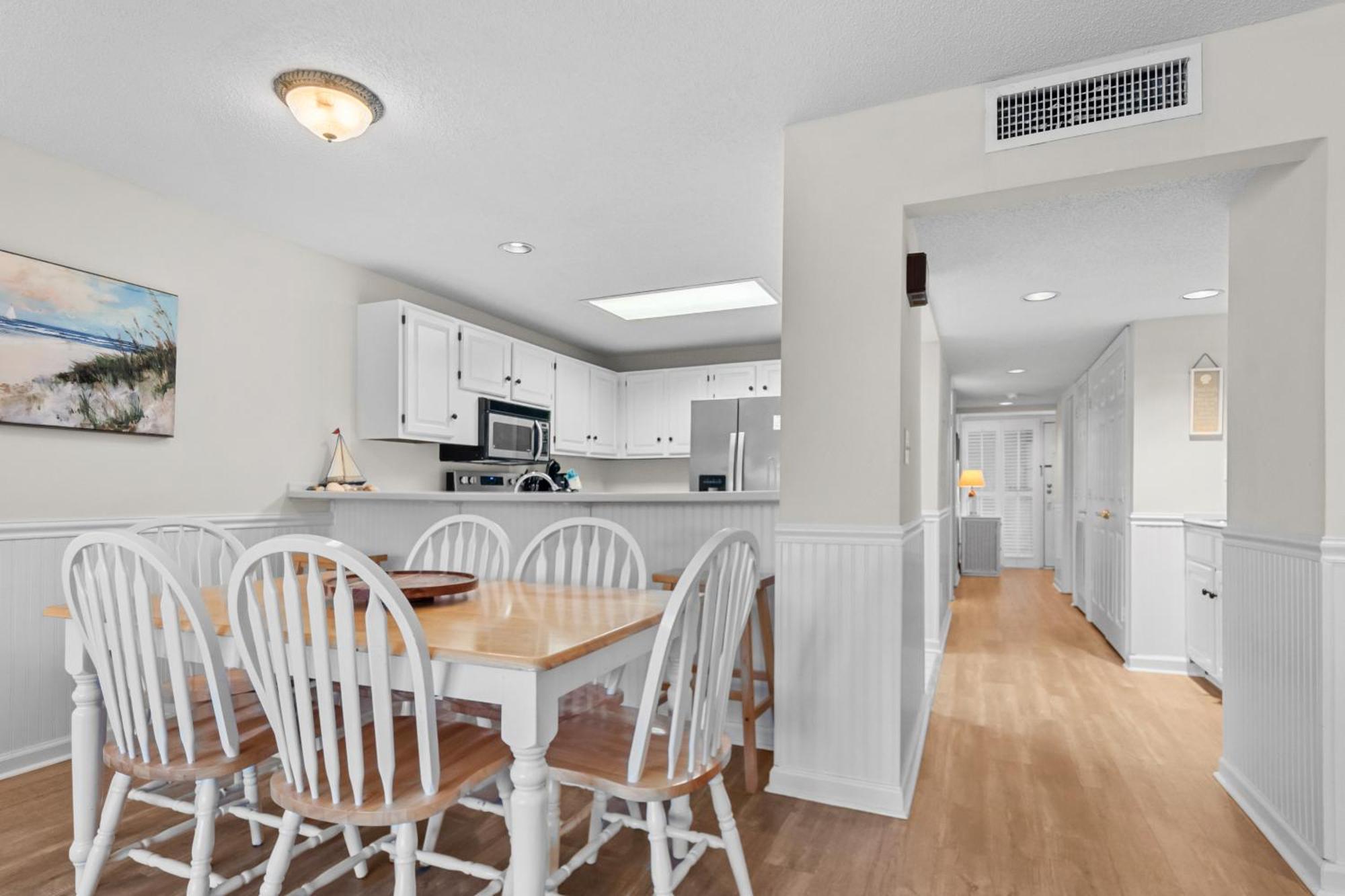 Beachwalk Pine Knoll Shores Room photo