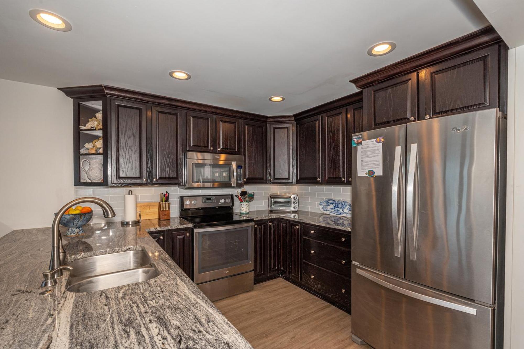 Beachwalk Pine Knoll Shores Room photo